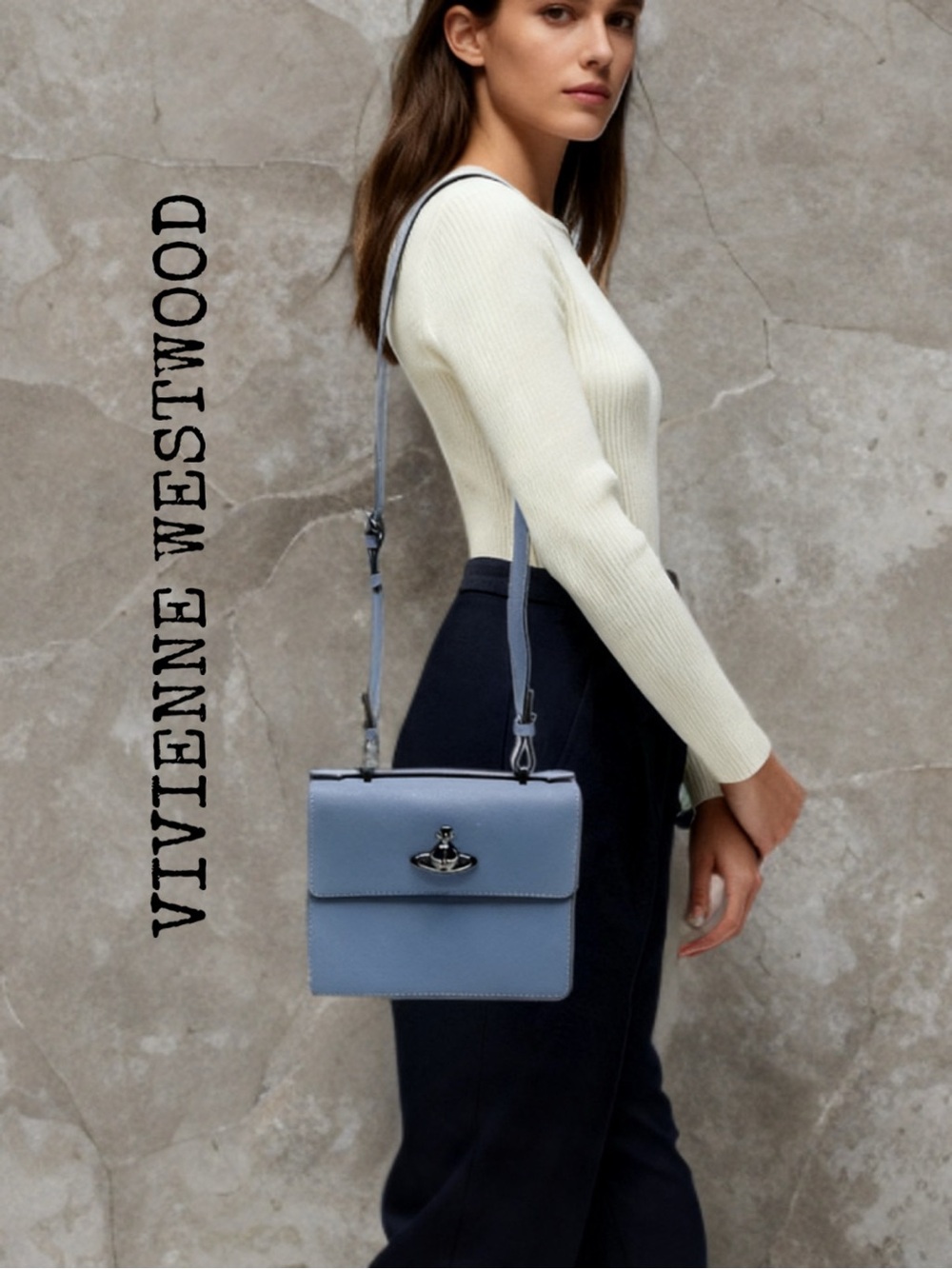 VIVIENNE WESTWOOD 
Saffiano Leather Minaudière